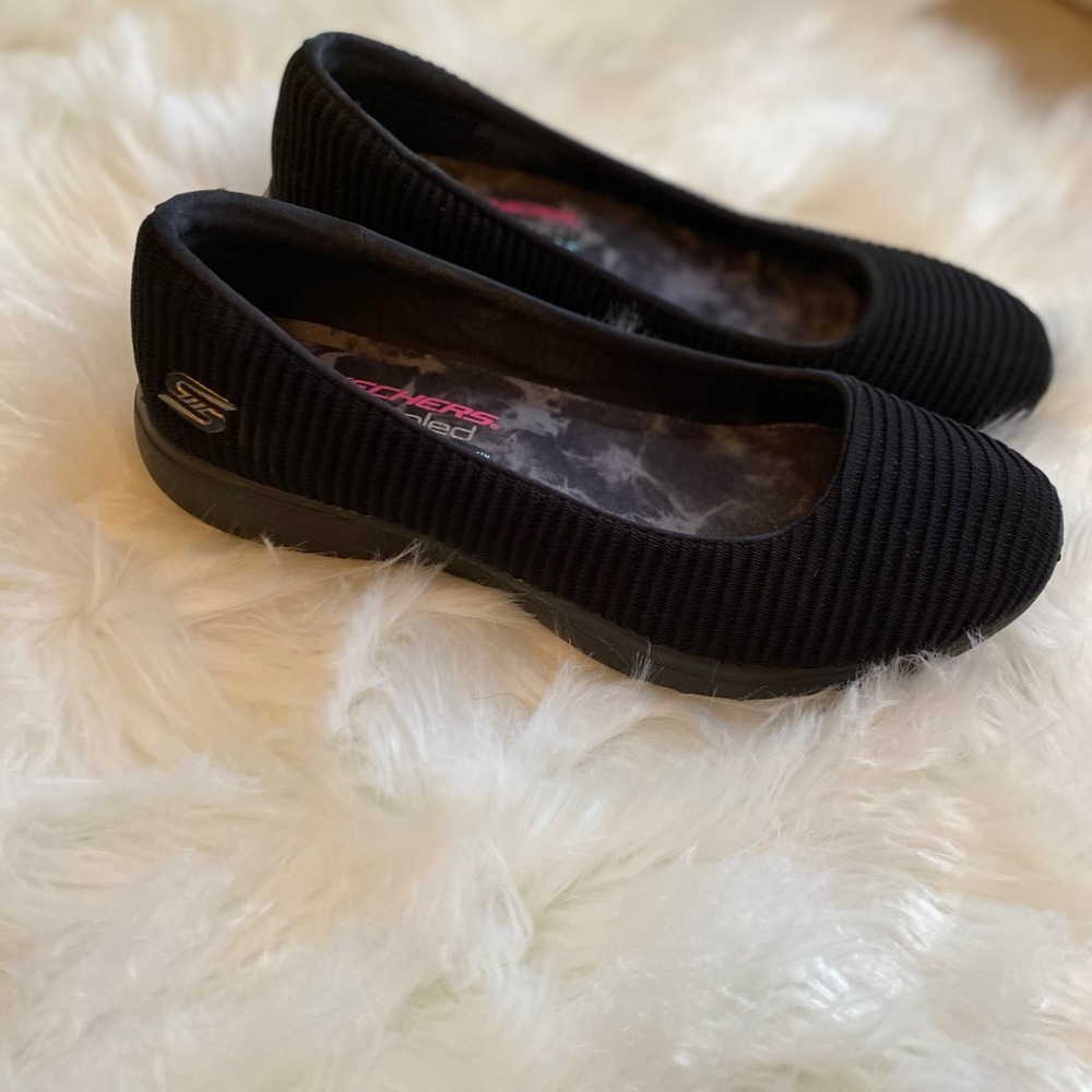 Skechers Air-Cooled Memory Foam